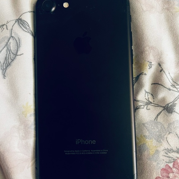 Apple IPhone 7 - Picture 6 of 7